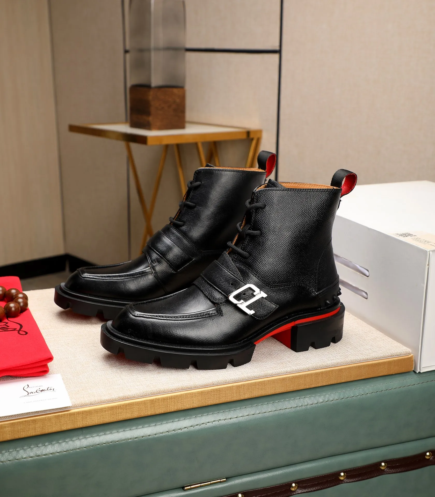 Men's Men's Shoes💰920 New Actual Shots••CL～High-end men's red-soled shoes! ••🆑Top original order purchasing agent. Imported top-layer ten-fingerprint leather and water-dyed cowhide inside 🉑️ Imported TPU rubber sole, wear-resistant and non-slip, full of European style, SIZA: 39-44 (45.46, customized)